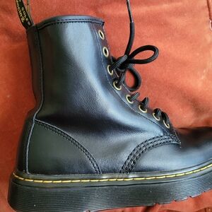 Dr Martens Black Leather Unisex Ankle Boots